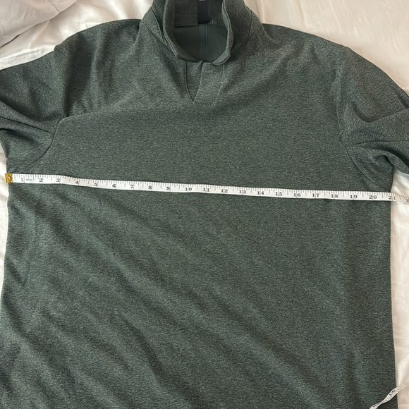 Lululemon Relaxed Fit Polo NEW - Picture 6 of 9